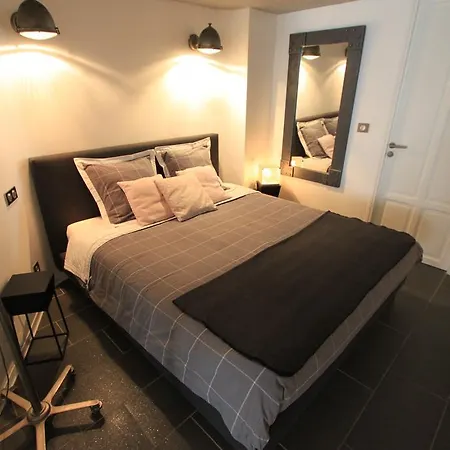 Chambres D'hotes Le Comptoir Industriel Bed & Breakfast *